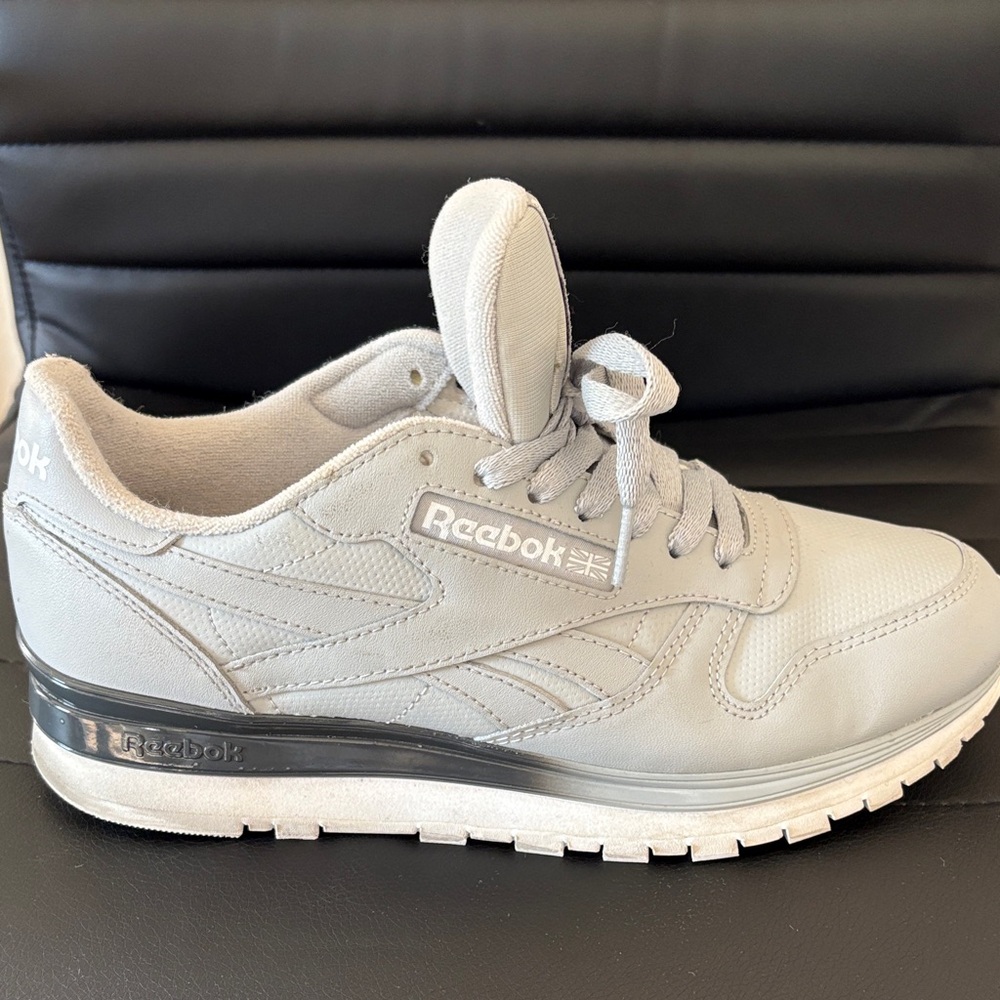 Reebok Gray Sports Footwear